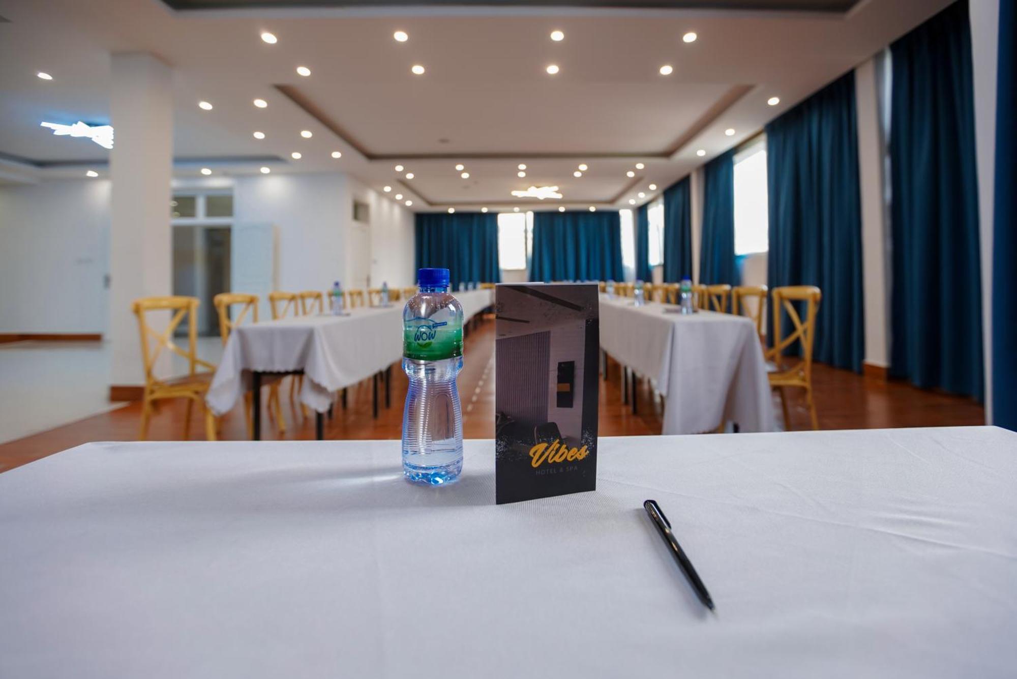 Vibes Hotel And Spa Адис Абеба Екстериор снимка